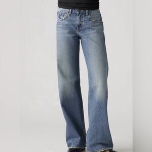 Levi's Low Loose Jeans -Good Life Dark wash color size 26 x 30